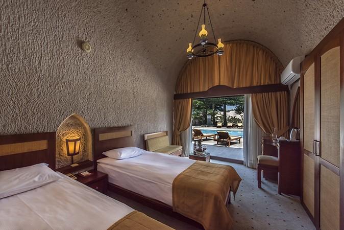 UÇHİSAR KAYA HOTEL